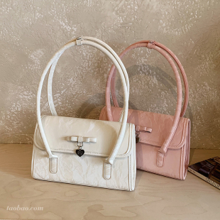 高级感洋气小包包女2026新款 通勤百搭单肩腋下包超火手提包小方包