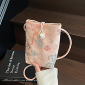 新中式 夏天古风汉服斜挎包精致超火手机包 国风刺绣包包女2026新款