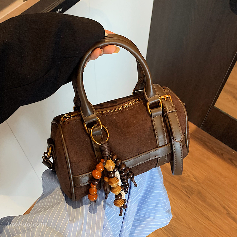 2025冬季新款潮流时尚手提包