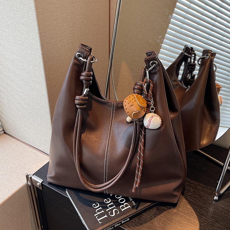 2024新款时尚百搭单肩包