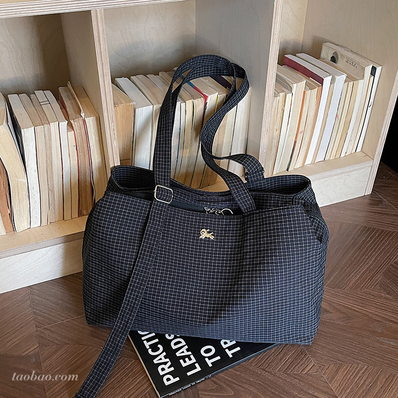 休闲大容量尼龙布包包女2026新款轻便百搭通勤单肩包大学生托特包,箱包皮具/热销女包/男包,托特包,淘宝优惠券,粉丝福利购,淘宝优惠卷