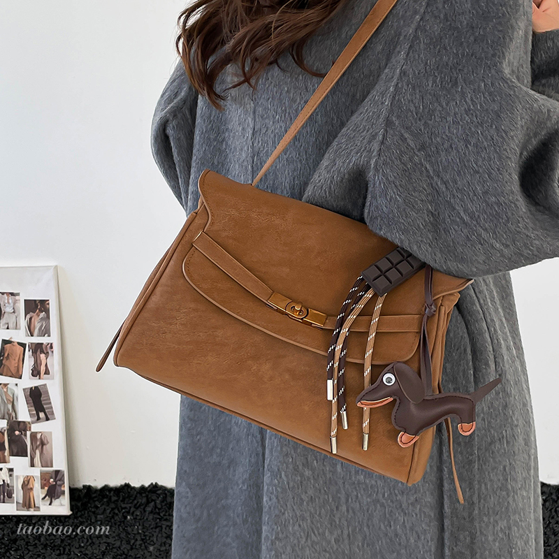 秋冬新款高级感小众斜挎小方包