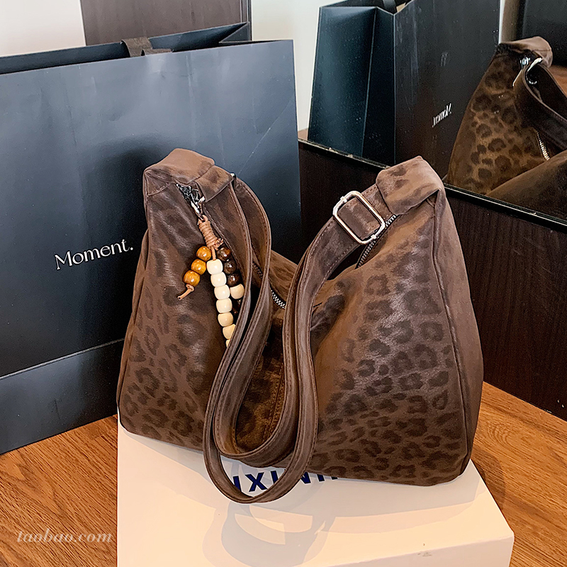 2025冬季新款潮流时尚托特包