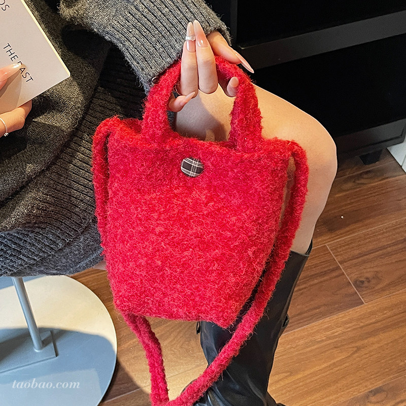 冬季小众毛呢包包女2026新款休闲百搭斜挎包精致迷你手提包水桶包,箱包皮具/热销女包/男包,水桶包,淘宝优惠券,粉丝福利购,淘宝优惠卷