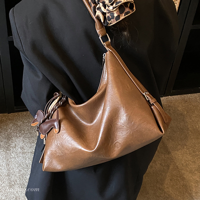 新款大容量通勤单肩托特包