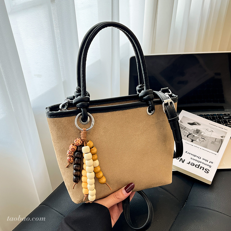 2025新款复古超火手提水桶包