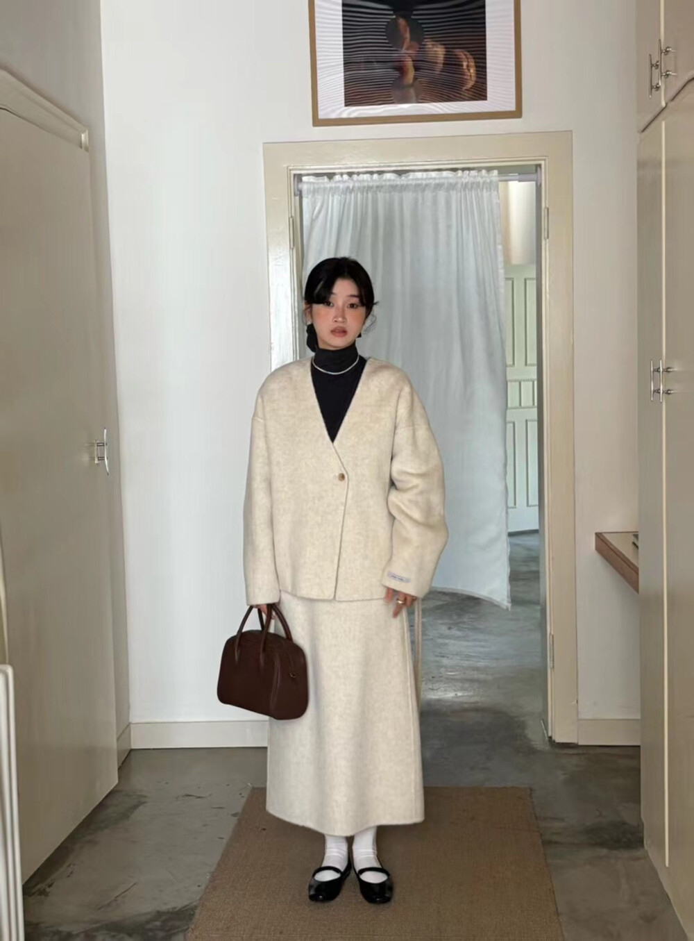 正价698冬上新!UP ONEV领时尚外套+显瘦高腰半身裙套装100%羊羔毛