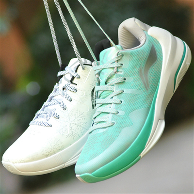 李宁闪击郭艾伦低帮篮球鞋