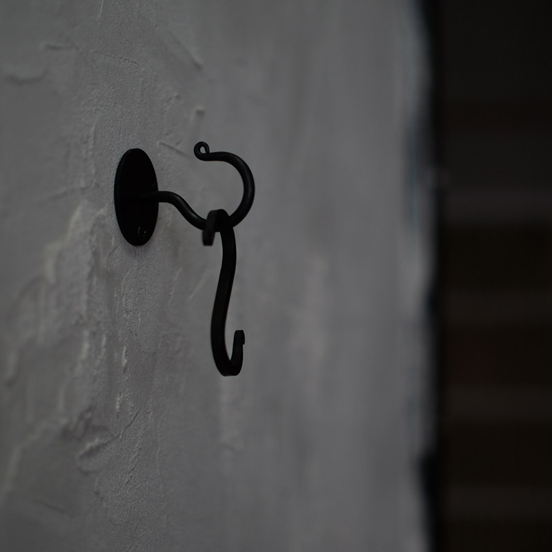 手工锻打铁制挂钩个性问号吊钩木板墙壁吊顶安装钩茶配