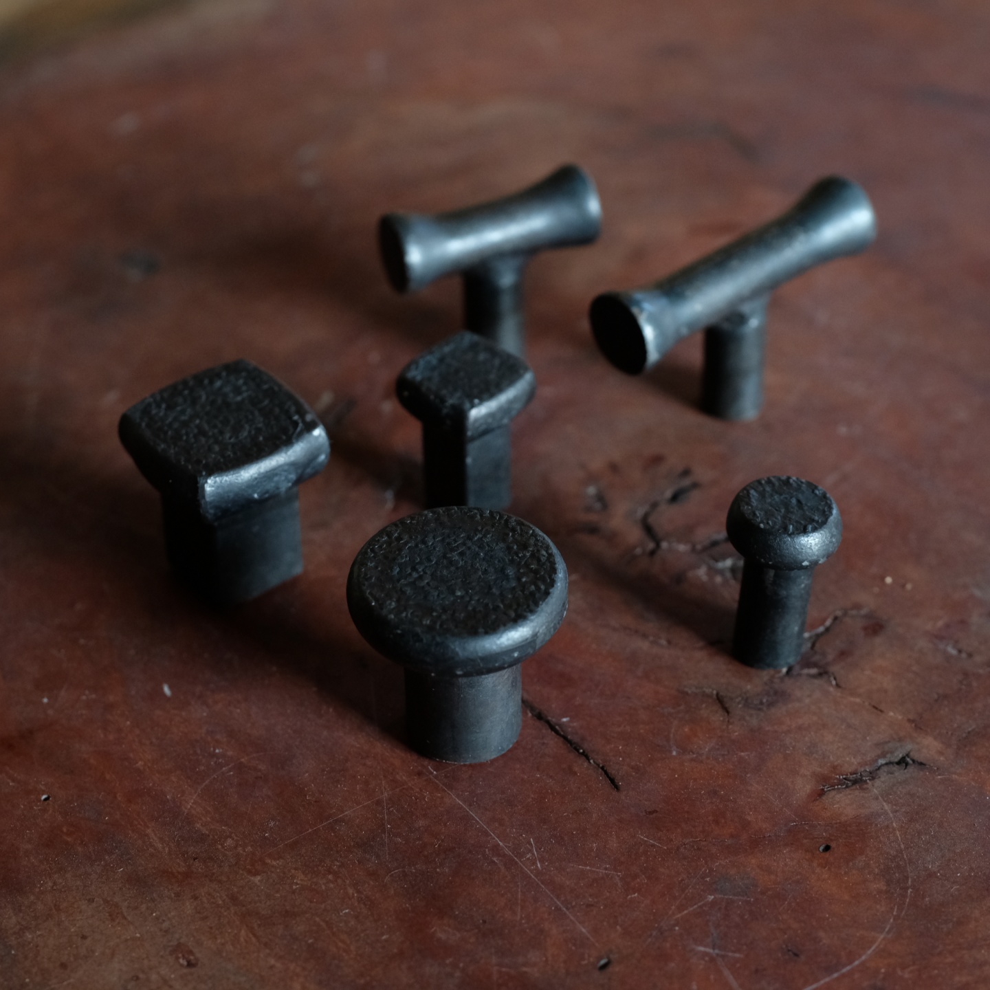 铁艺纯手工锻打铁坨坨拉手 单孔民宿家居柜门拉手