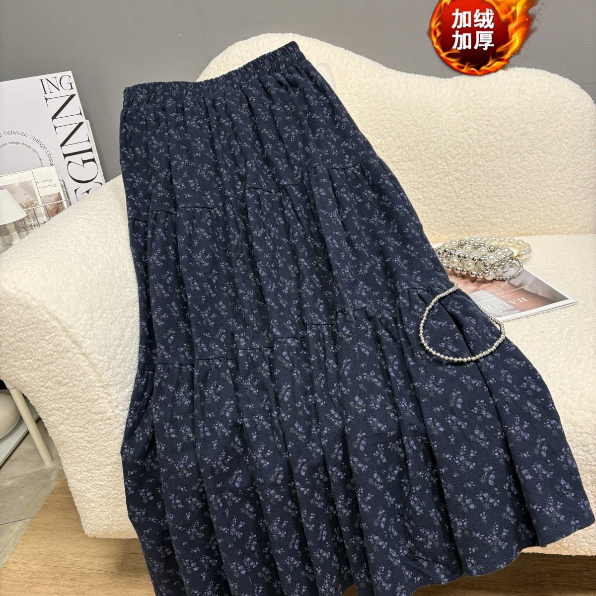 秋冬新款2025韩系氛围感碎花半身裙加绒加厚磨毛a字蛋糕裙