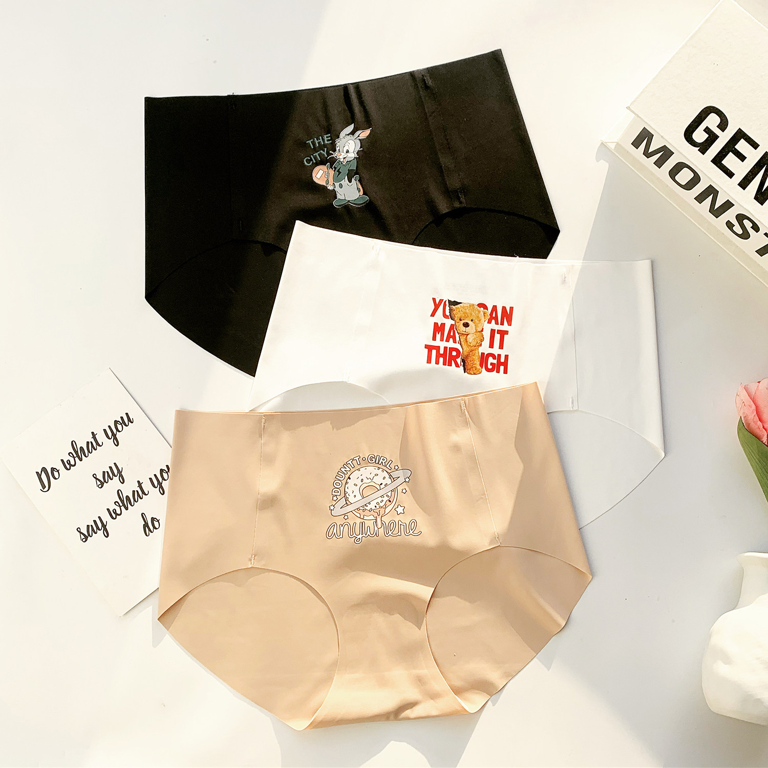 3条精装 新品一片式冰丝无痕可爱少女薄款透气中腰抑菌棉裆内裤女,女士内衣/男士内衣/家居服,女三角裤,淘宝优惠券,粉丝福利购,淘宝优惠卷