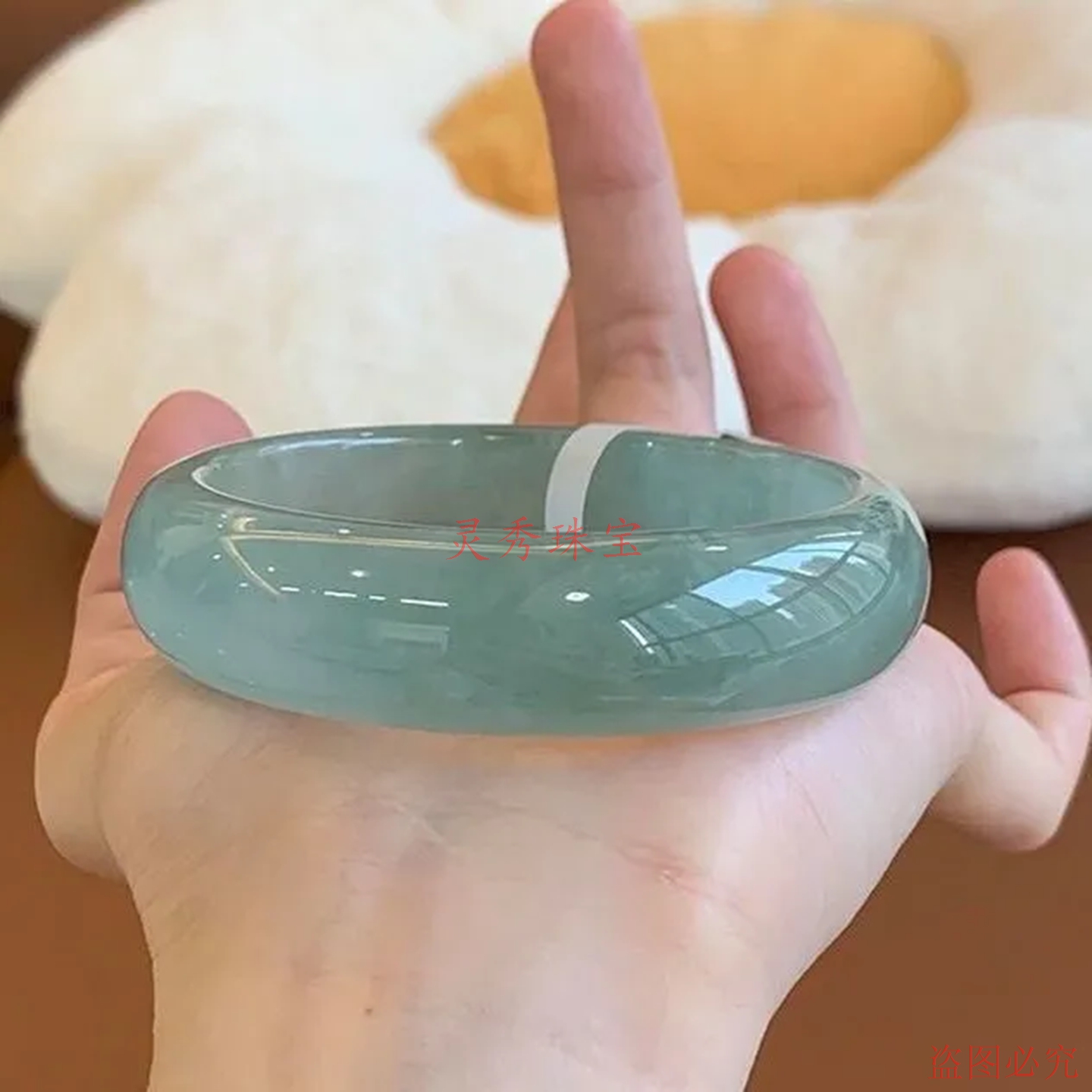 高冰种浅蓝色玛瑙手镯女款