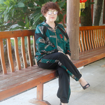 运动套装连帽时尚卫衣宽松妈妈款