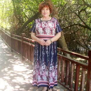 夏冰丝短袖 中老年松紧腰显瘦海边度假连衣裙 长裙加肥大码 胖妈妈装