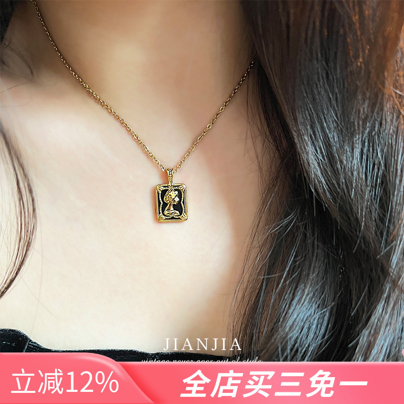 复古法式黑色女王头像方形项链