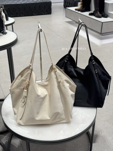 【珊珊家不退换】CHARLES&KEITH大CK2-30151539通勤大容量托特包