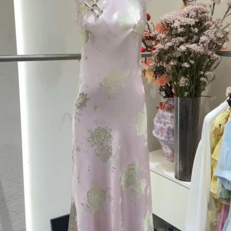 年轻旗袍粉紫定制绣花长裙连衣裙