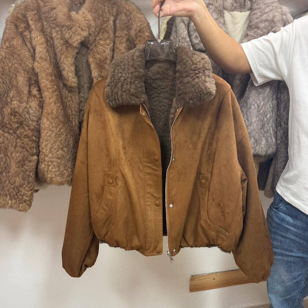 真兔毛两面穿翻领派克服女短款