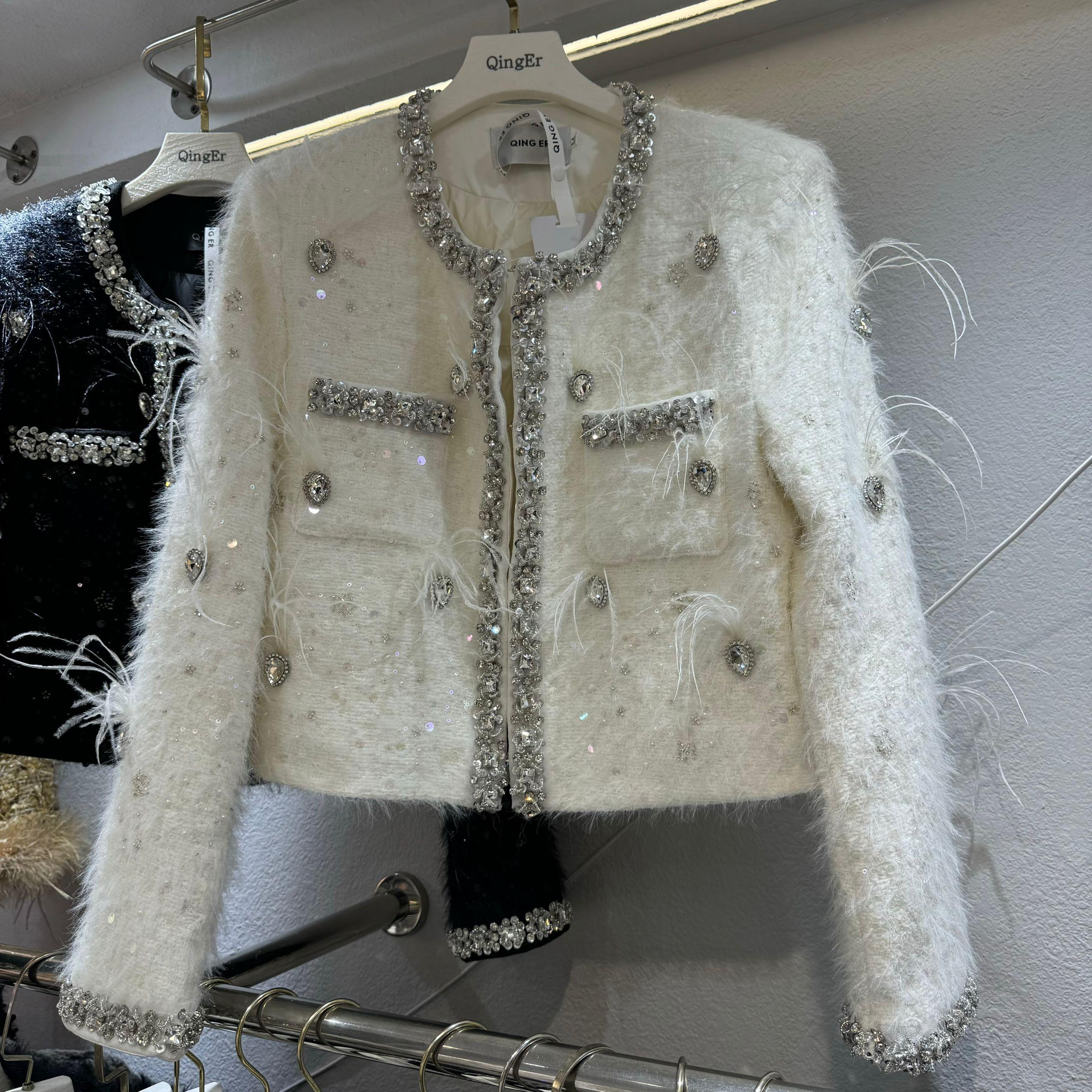 QINGER青儿小香镶钻羽毛短外套