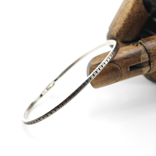 铁头的店 Werkstatt Munchen德国慕尼黑  十字纹钩扣情侣款手镯