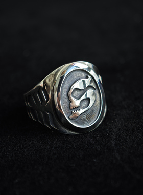 铁头的店 假面骑士复古做旧925银饰戒指 抽象S骷髅个性潮流款指环