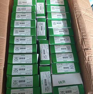全新施耐德 奥智系列 UD31RJ 单孔&双孔 香槟金面板 RJ45网线
