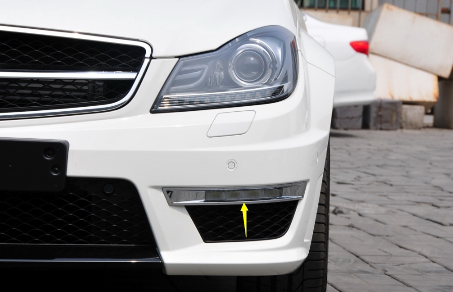 适用于奔驰c级日行灯 c63 coupe日间行车灯 c63amg led前雾灯亮条