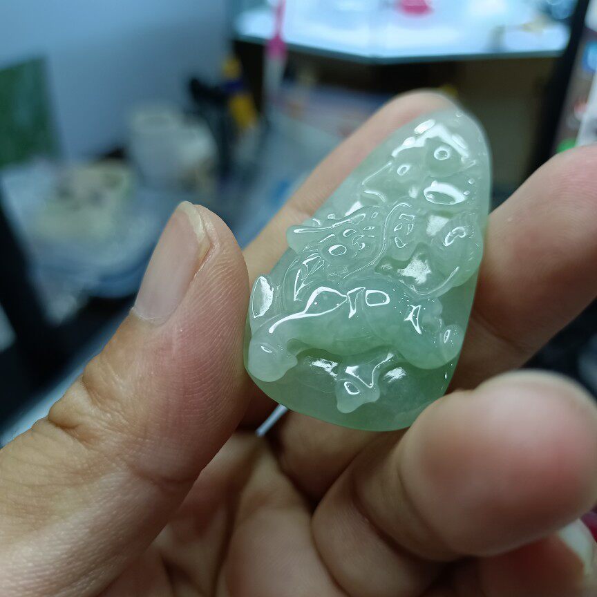 老坑冰种翡翠麒麟牌天然缅甸A货冰种翡翠满底色麒麟牌坤圣珠宝