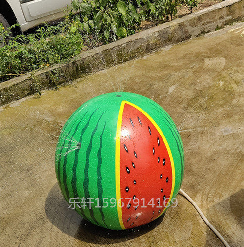 60cm夏季儿童户外戏水球喷水沙滩球草坪玩耍玩具球充气西瓜喷水球