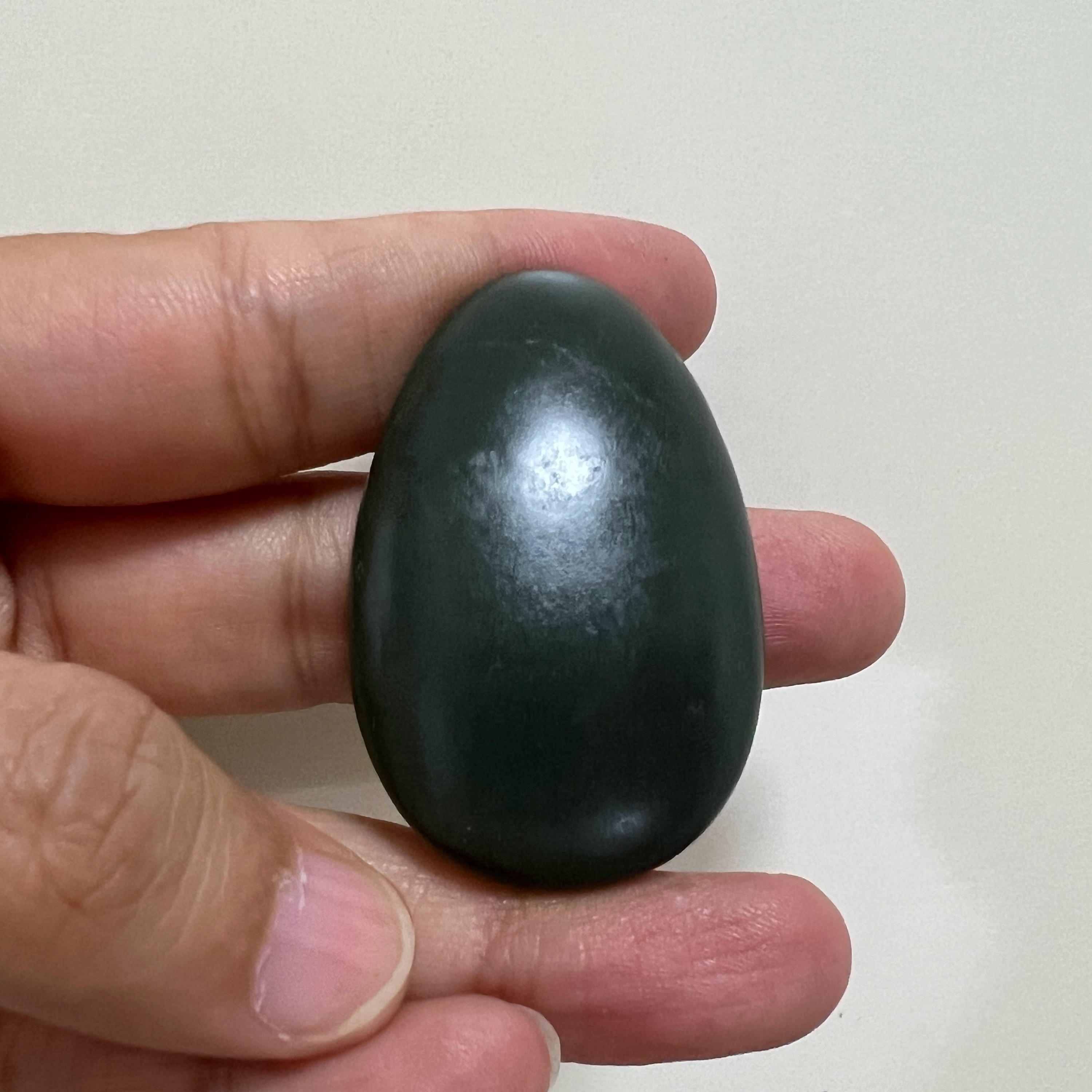 24g新疆和田黑青籽料原石吊坠挂件 天然水滴形黑羊脂籽料原石