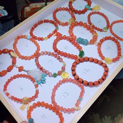 玛瑙天然满肉女款樱桃粉南红手链