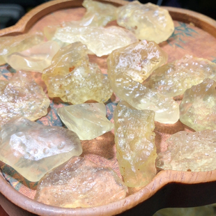 YY0463 天然黄金利比亚陨石吊坠原石挂件暴风雪星星随行不规则