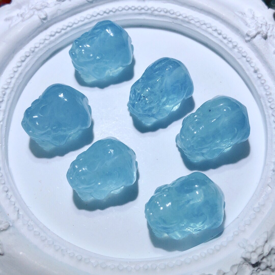 AA0016 天然海蓝宝貔貅通孔配件16-18mm变态蓝手链佛串配件隔珠