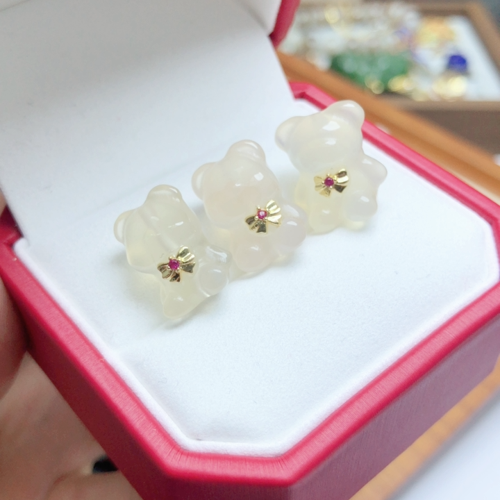 南红荔枝冻玛瑙玉髓小熊吊坠通孔