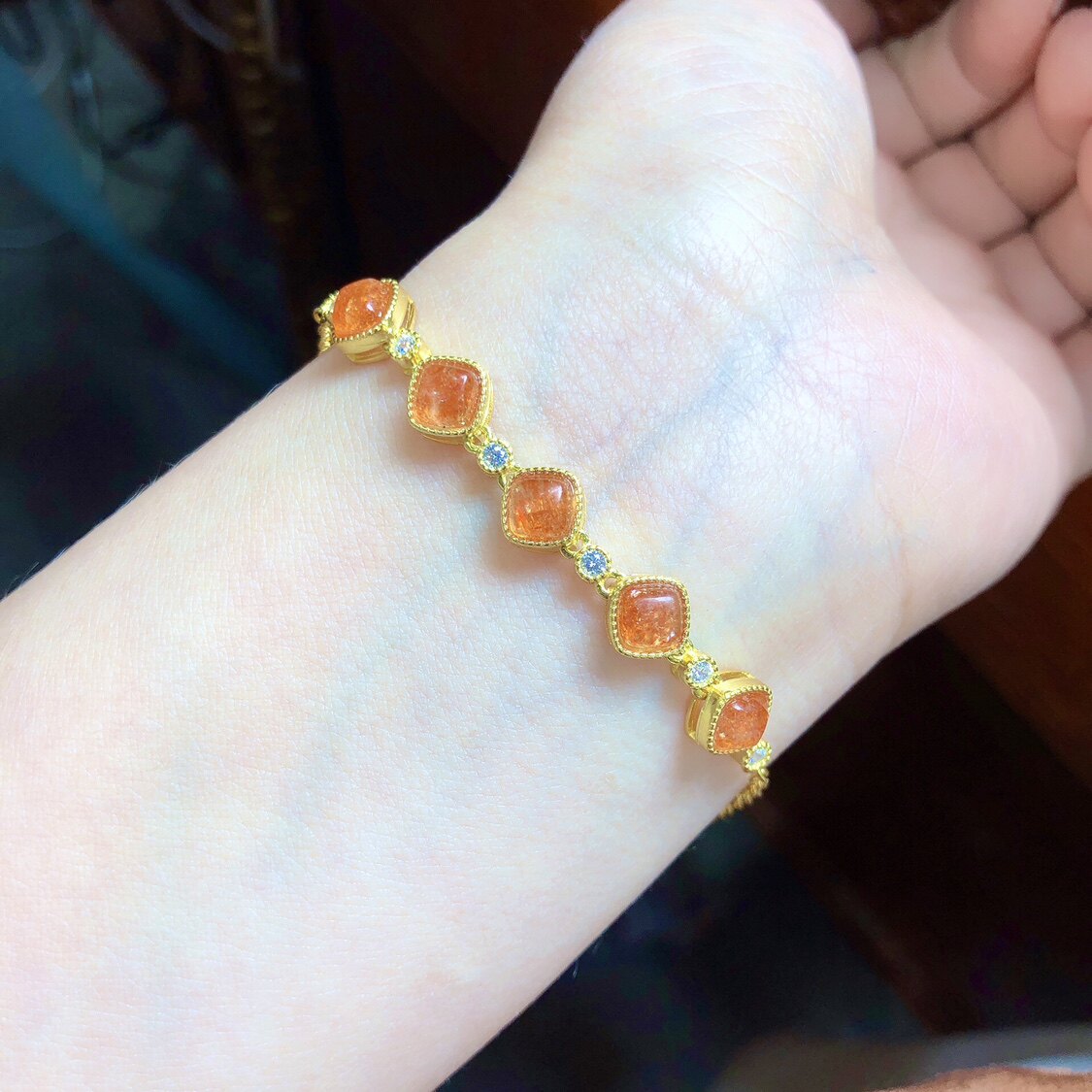 P316 天然金太阳金草莓手链s925银菱形款首饰手串7mm彩色宝石