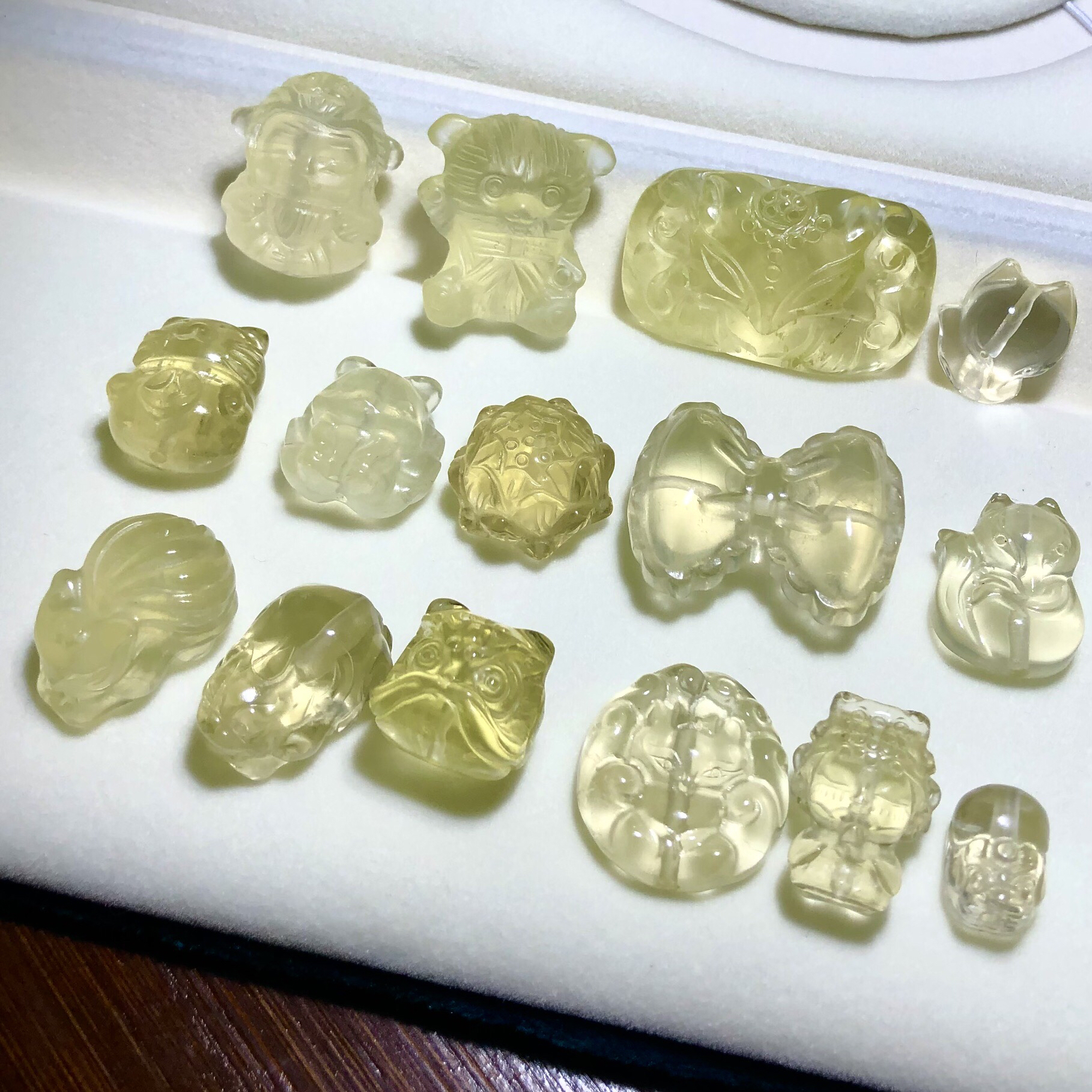 天然黄水晶九尾狐通孔配件水晶