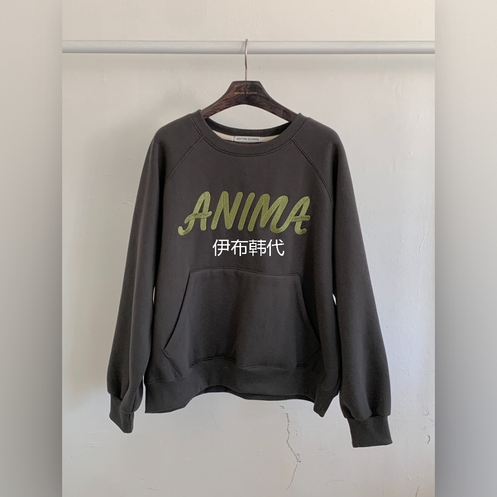 冬款圆领刺绣字休闲卫衣