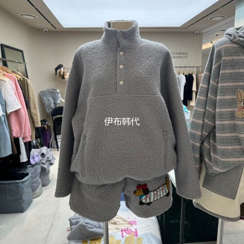 立领纽扣仿羊羔毛绒宽松卫衣