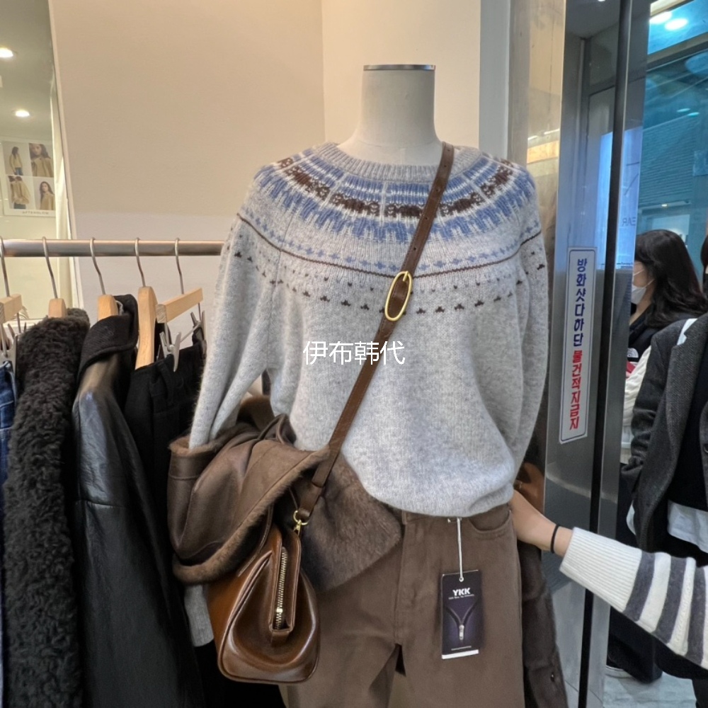 圆领休闲复古花纹针织衫毛衣