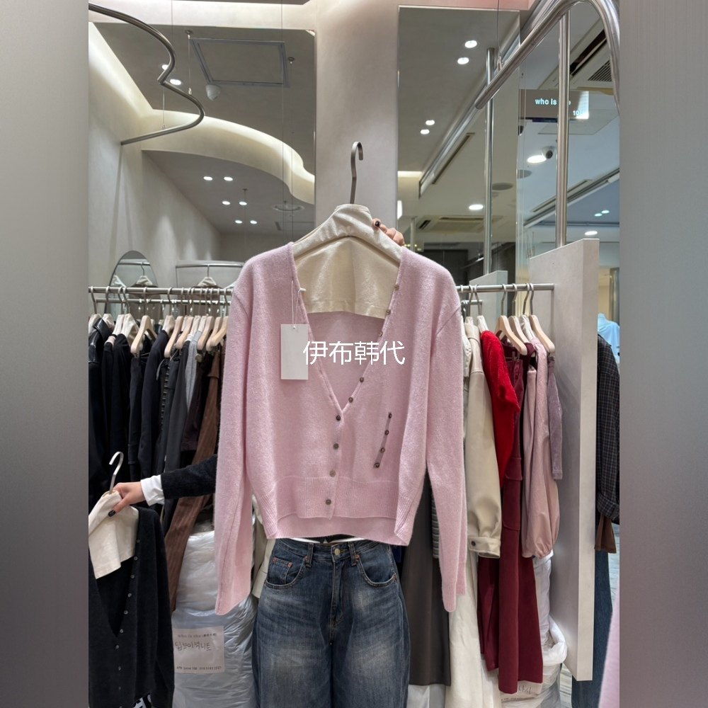 WHO IS SHE韩国东大门正品代购25秋款 V领多纽扣休闲针织开衫外套