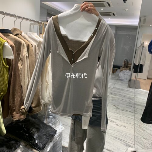 圆领层叠假两件纽扣薄款T恤