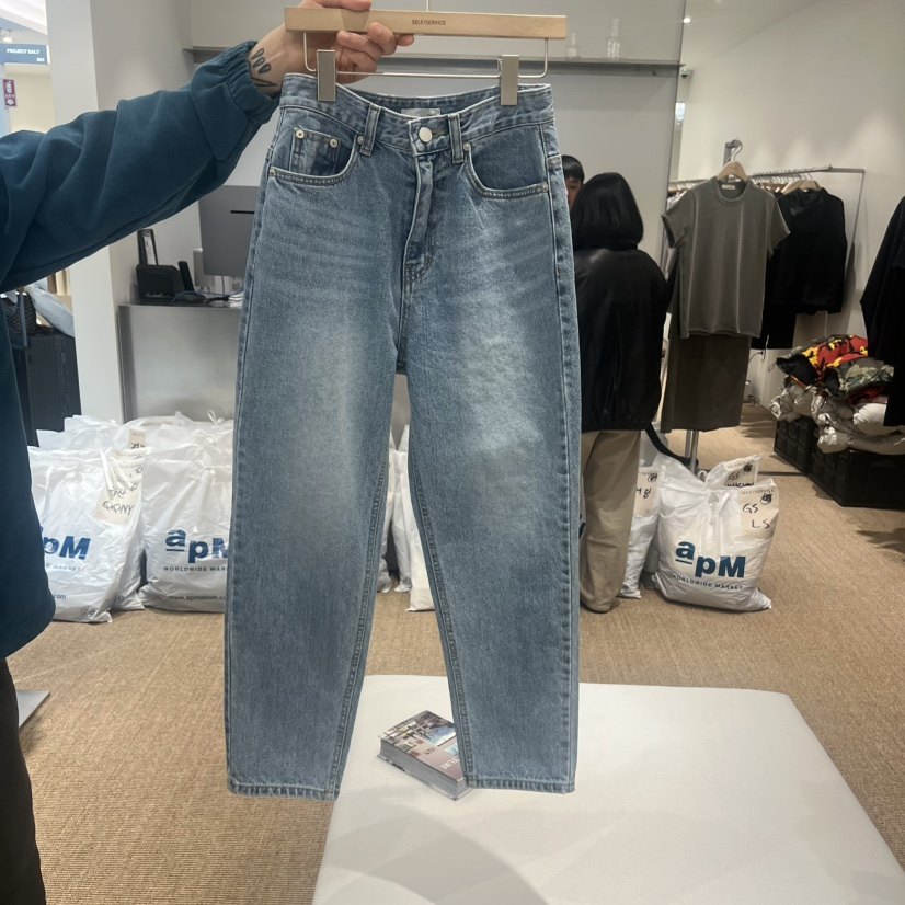 SELF SERVICE韩国东大门代购26春 磨白做旧口袋字母小脚裤牛仔裤,女装/女士精品,牛仔裤,淘宝优惠券,粉丝福利购,淘宝优惠卷