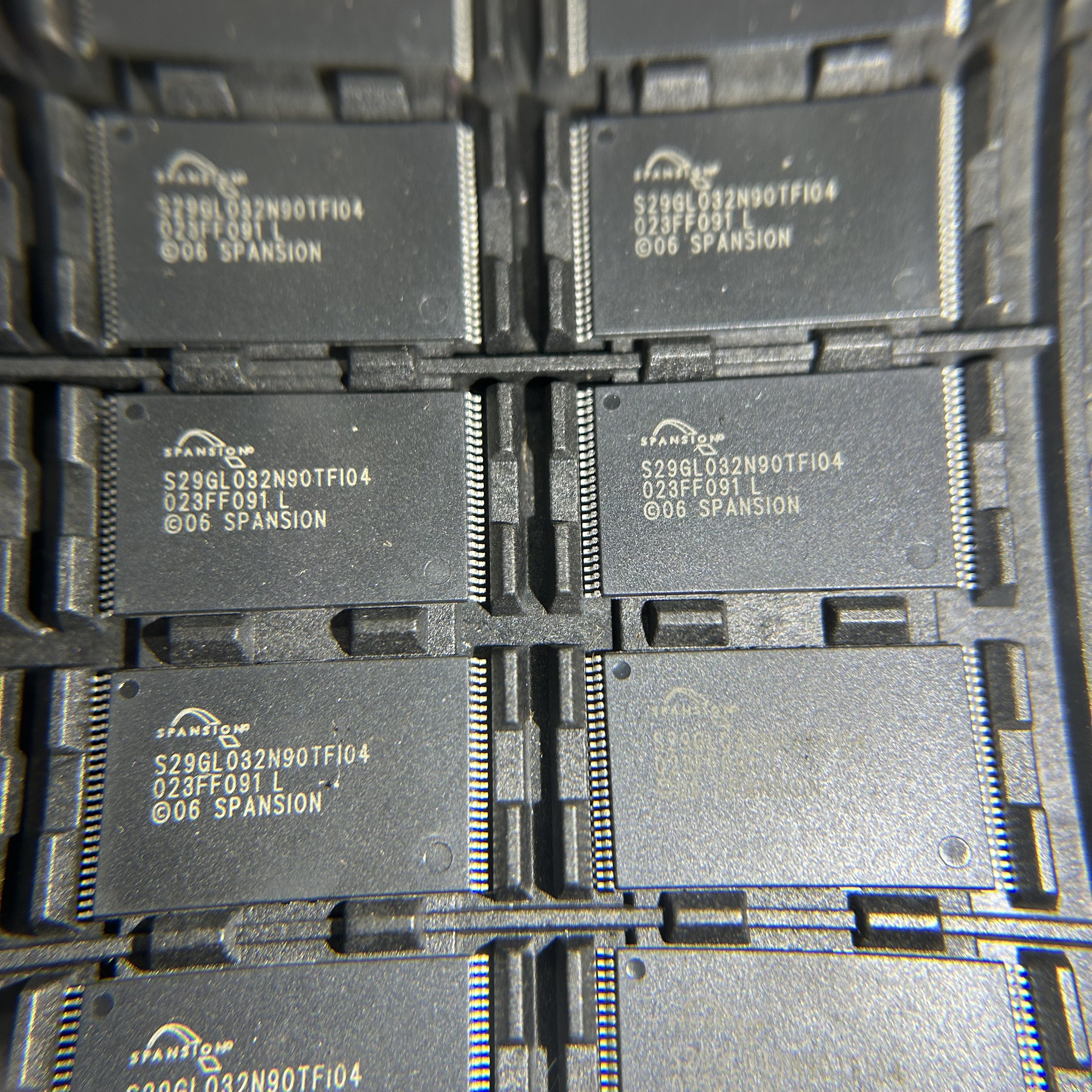 （直拍）S29GL032N90TFI04 104 S29AL008D70TFI02 102 全新原装