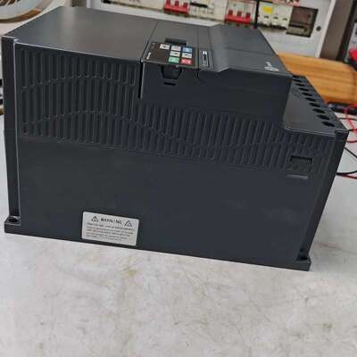 议价众辰变频器18.5KW，Z2400-18.5GY，成色如图，
