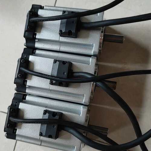 议价松下MHMF022L1V2M伺服电机马达，商品实物照片拍摄，