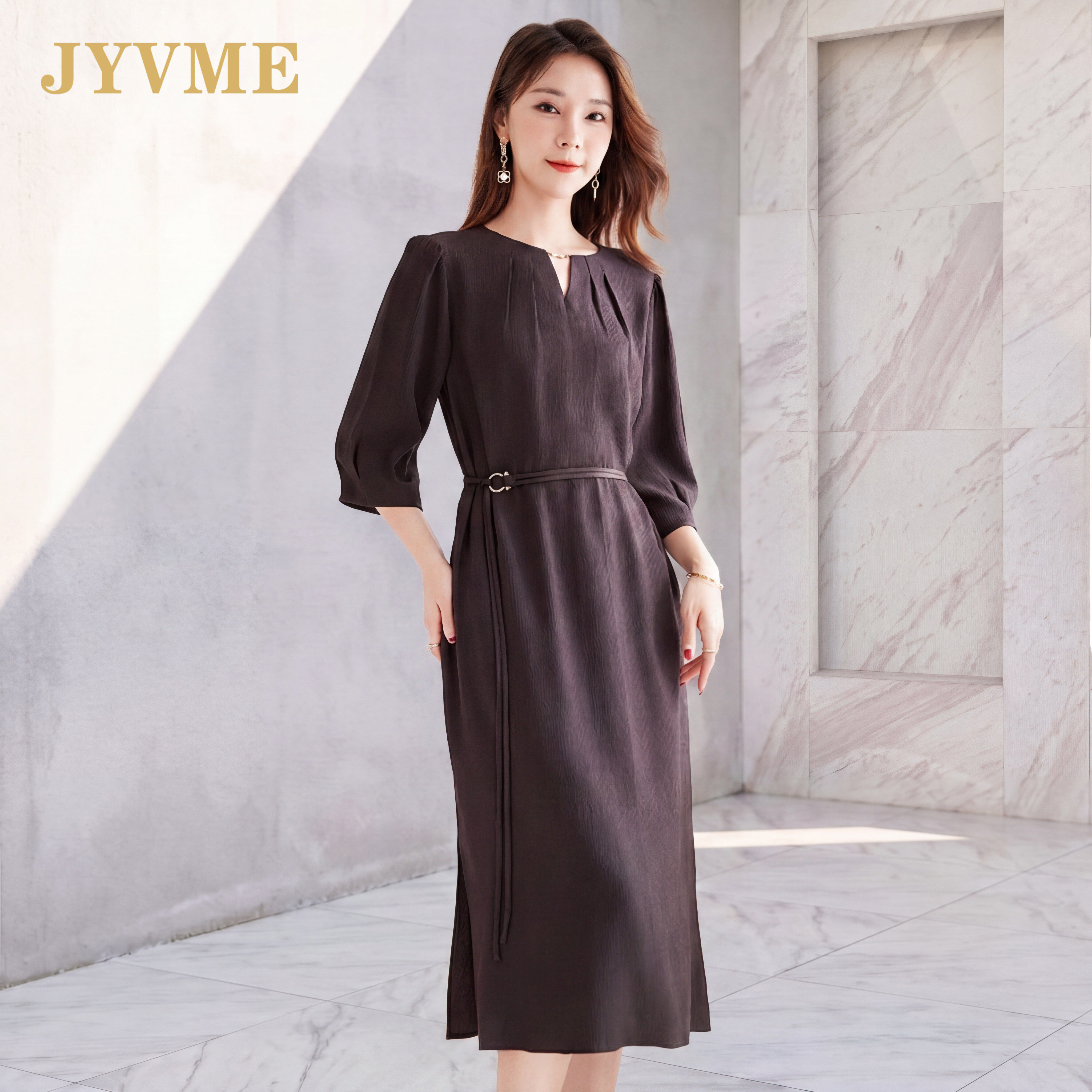 JyVme轻奢夏季新款时尚桑蚕丝连衣群女肌理感收腰高端真丝中长裙