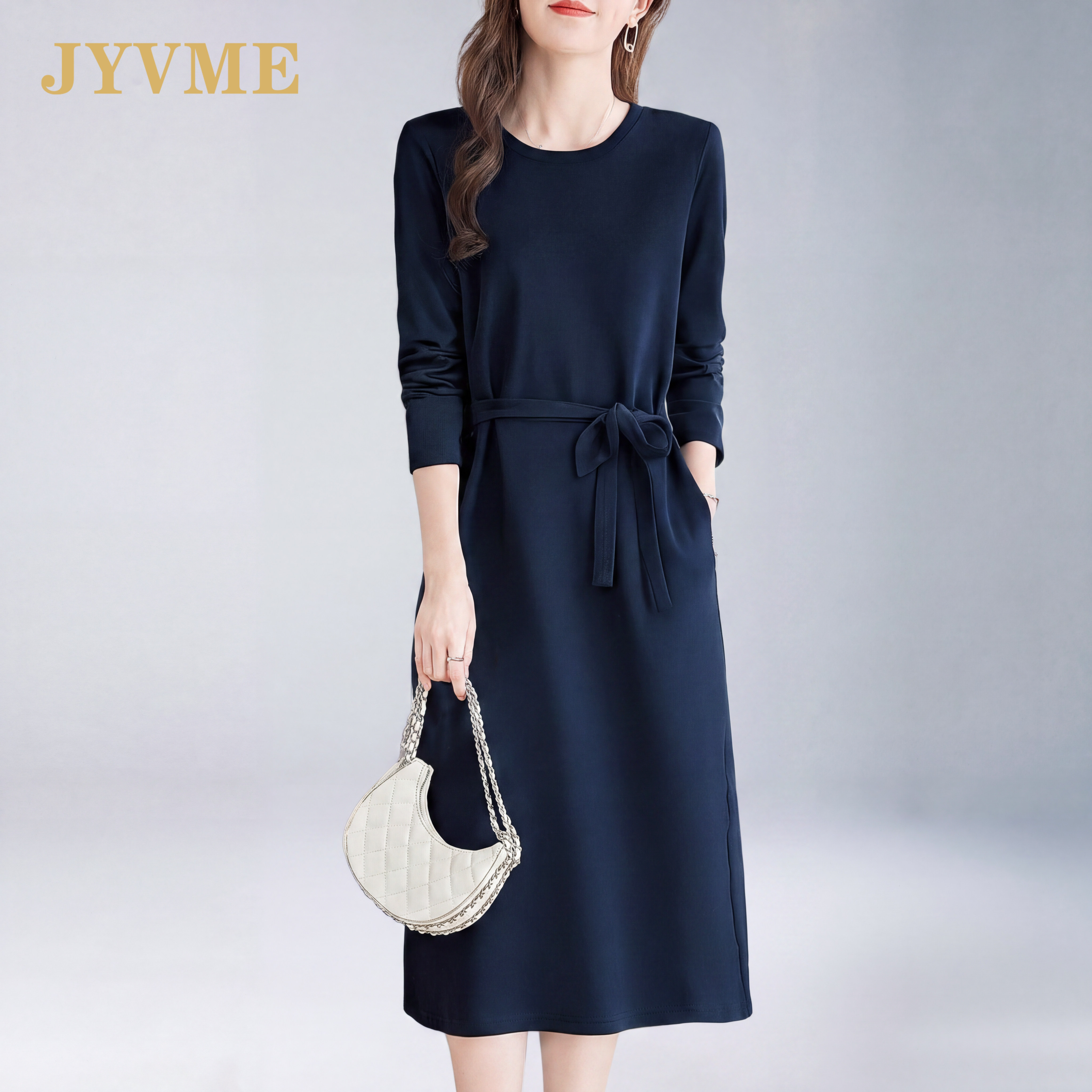 JyVme轻奢秋季宝蓝色大码长袖连衣裙2026新款中年妈妈收腰直筒裙