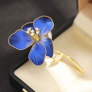 蓝色鸢尾花别针别针花束配饰小众新中式优雅非遗高级感绒花女款