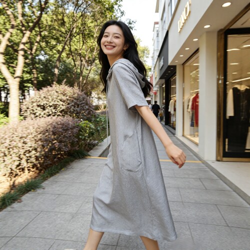 灰色连帽短袖真丝连衣裙女2026春夏新款慵懒宽松显瘦休闲长裙A35
